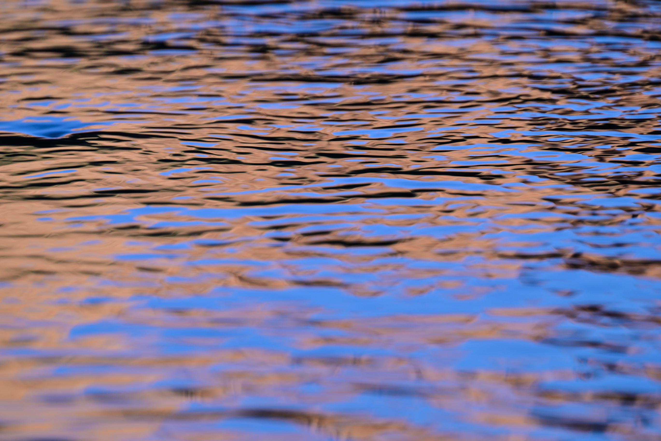 texture water at dusk