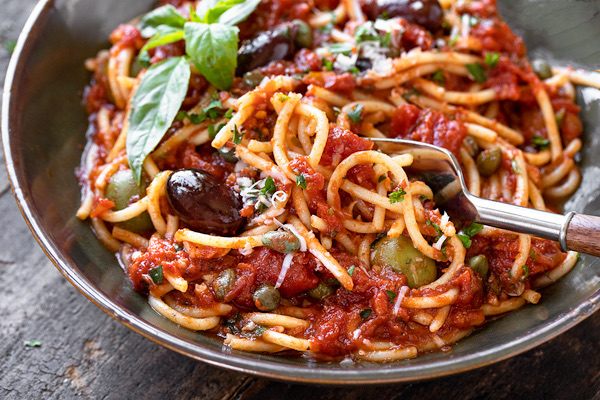 pasta puttanesca